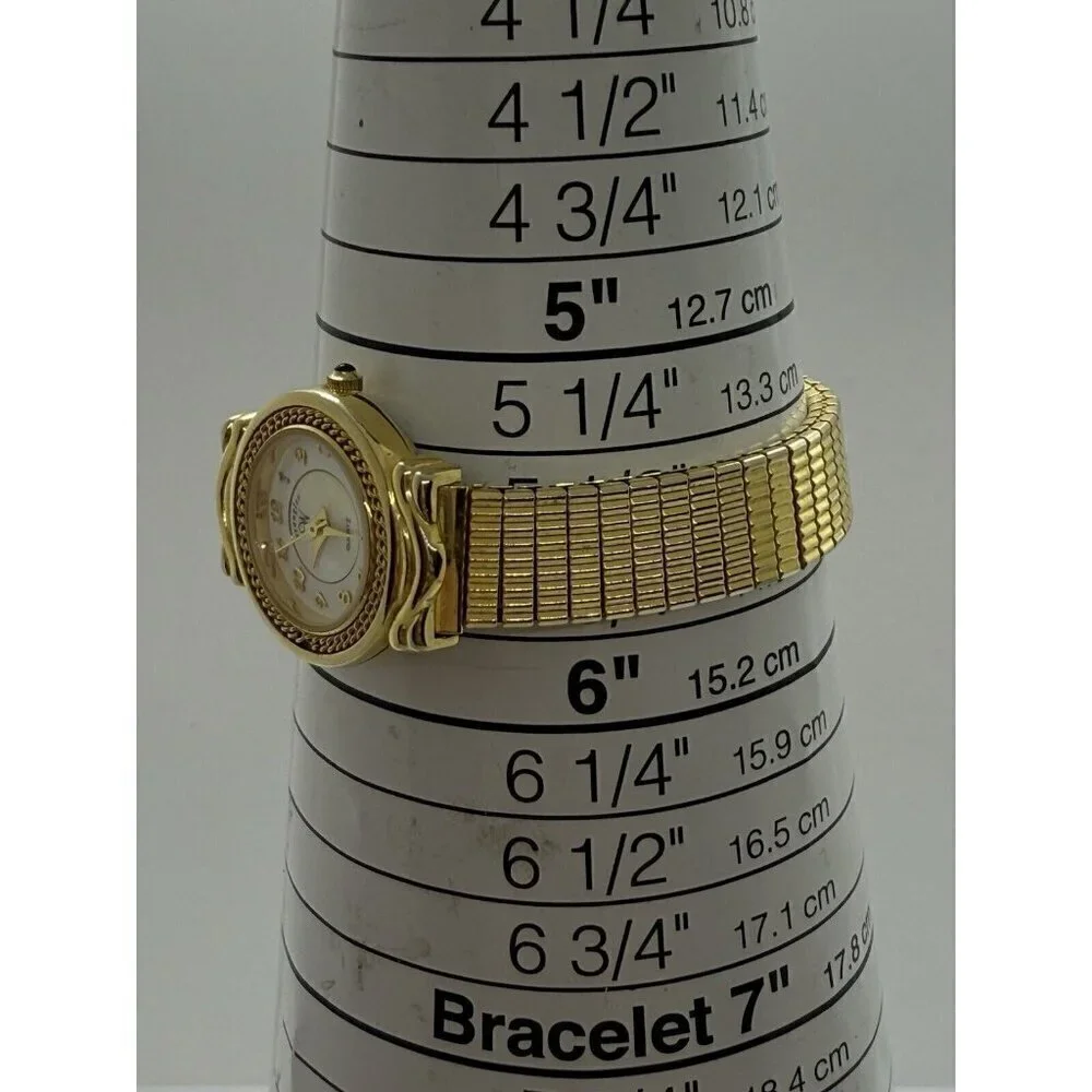 Vintage Wrangler Women's Gold Tone Watch MOP Dial Stretch Bracelet W1264QB V377